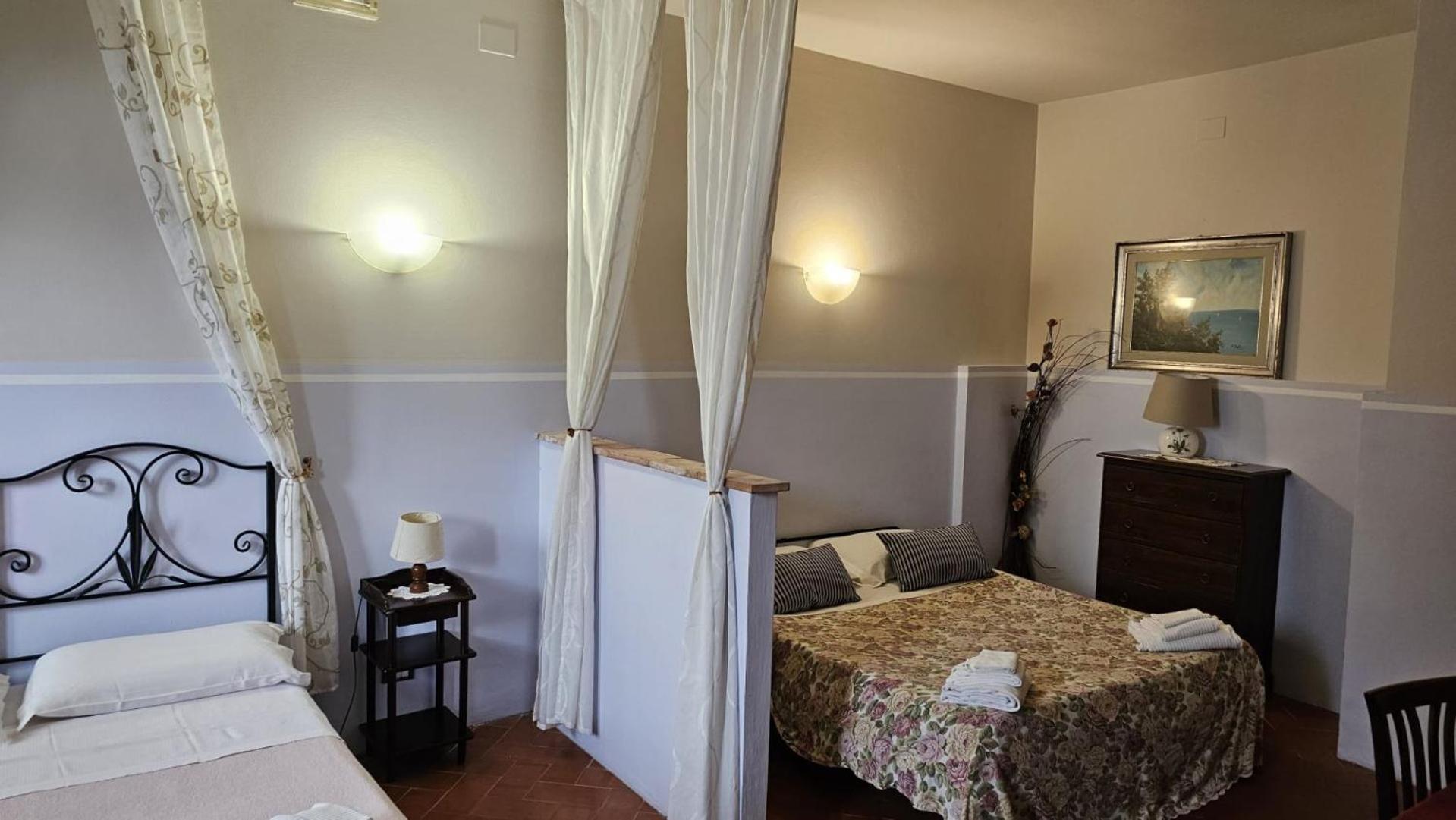 I Chiari Guest House Acquaviva  Екстериор снимка
